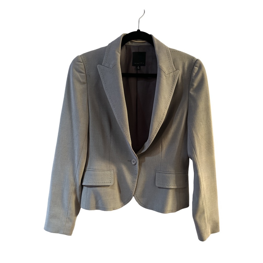 Beautiful grey suit jacket blazer from the Limited size 8